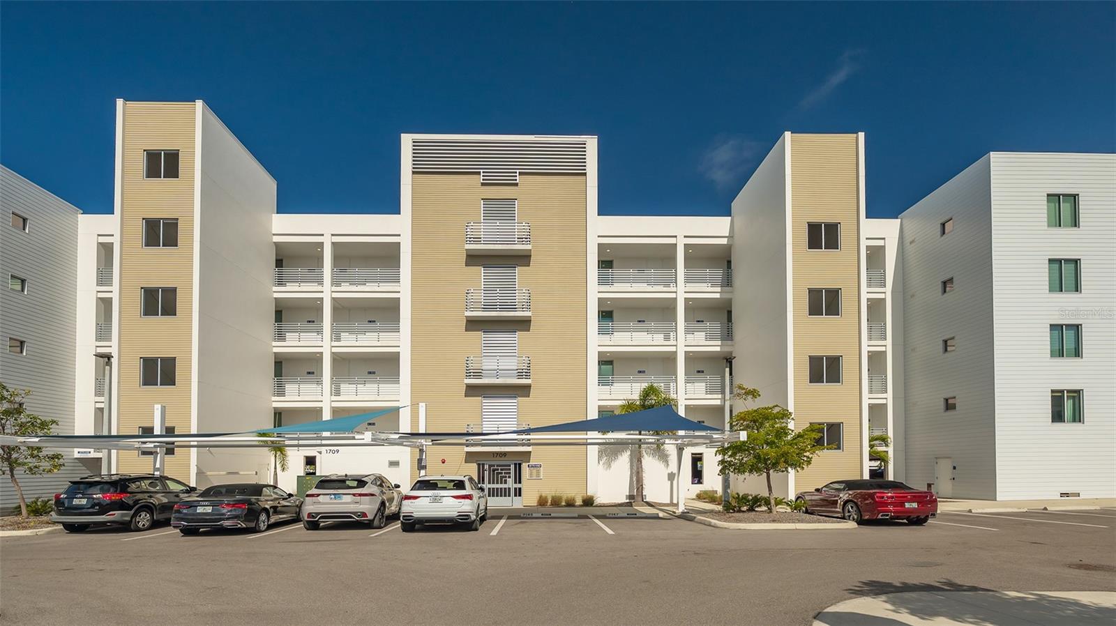 1709 N TAMIAMI TRL #408 Property Photo 1
