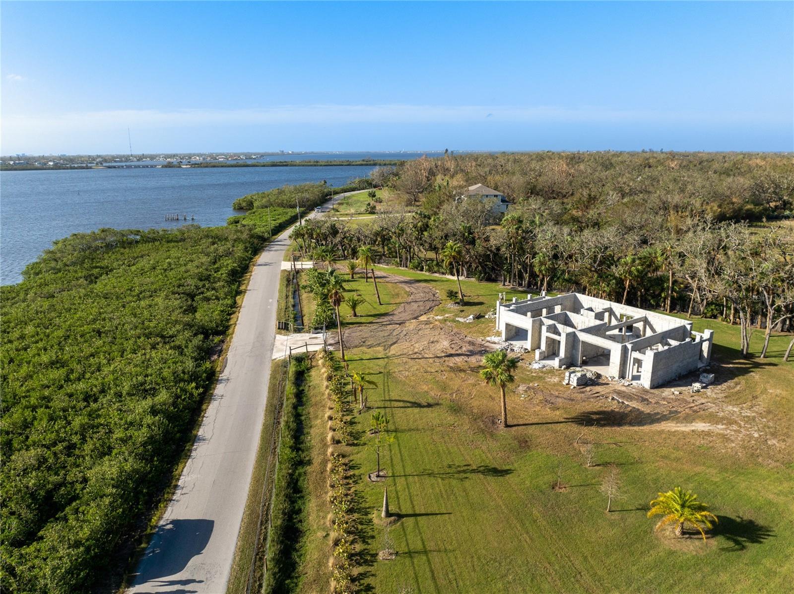 120 Bayshore Dr Property Photo