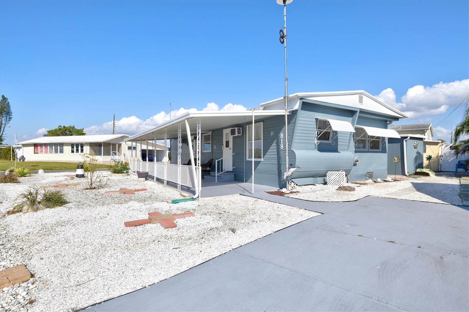 818 50th Avenue Ter W Property Photo