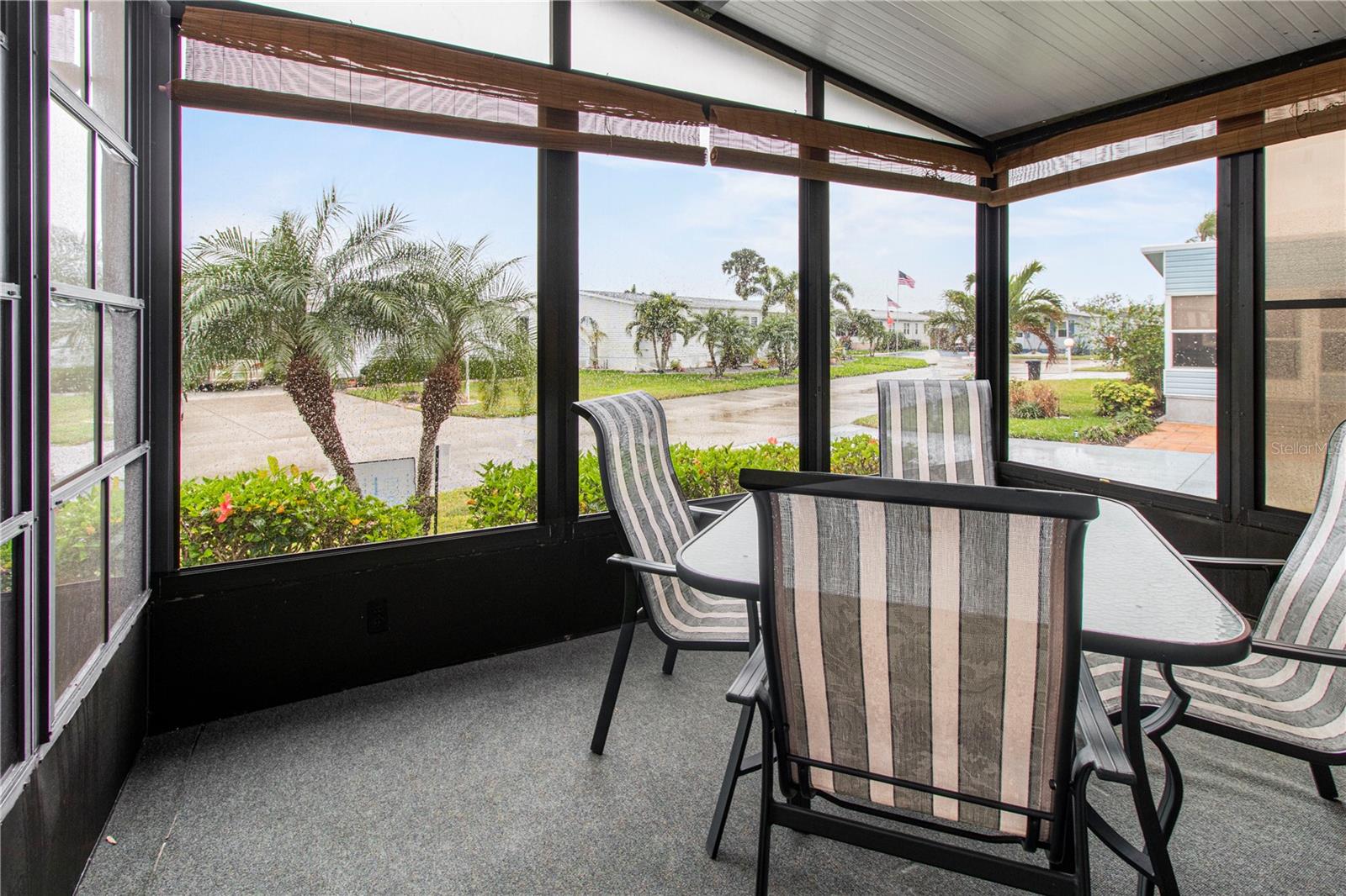 135 Hummingbird Ave Property Photo 22