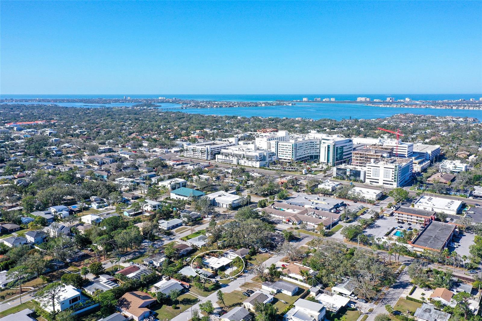 2130 Temple St Property Photo 4