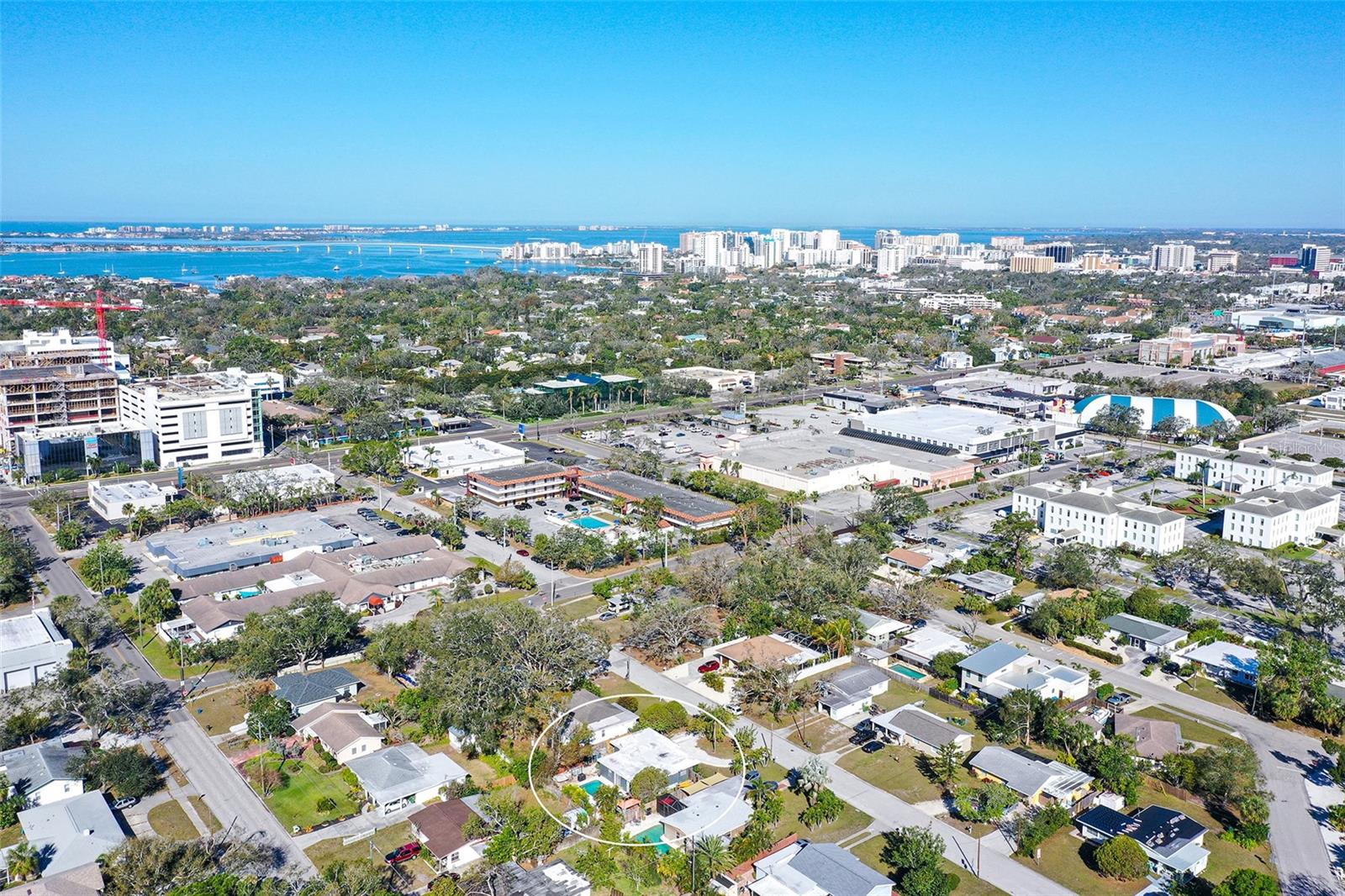 2130 Temple St Property Photo 22