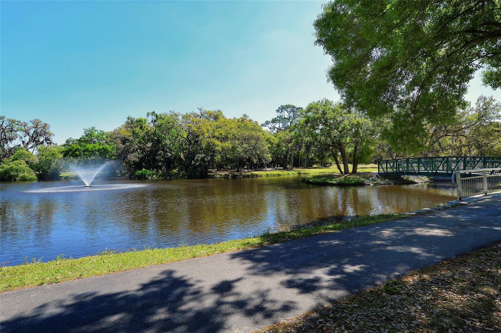 2130 Temple St Property Photo 30