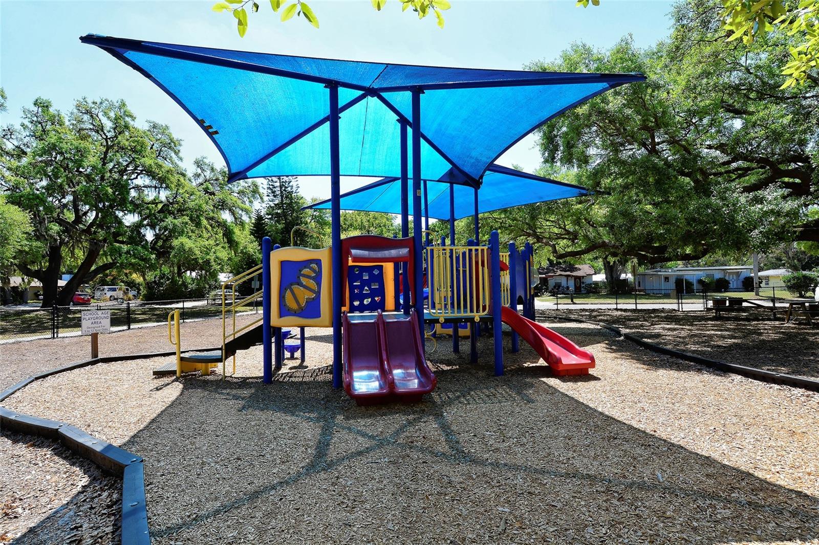 2130 Temple St Property Photo 33