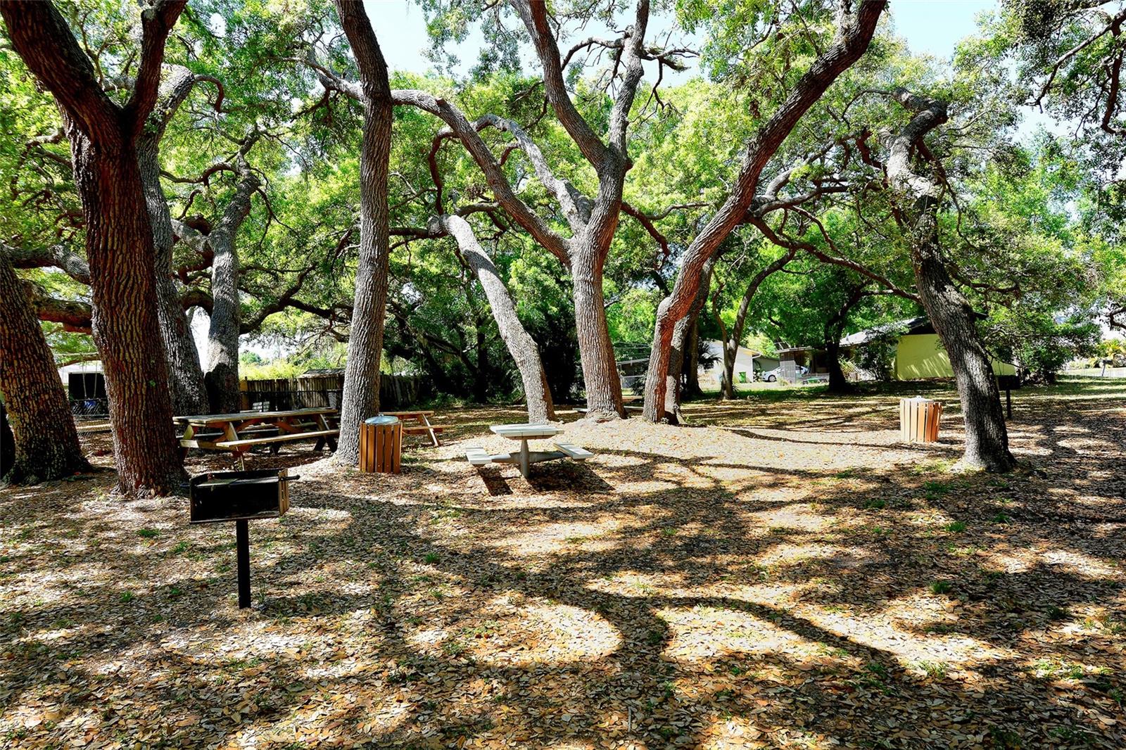 2130 Temple St Property Photo 36