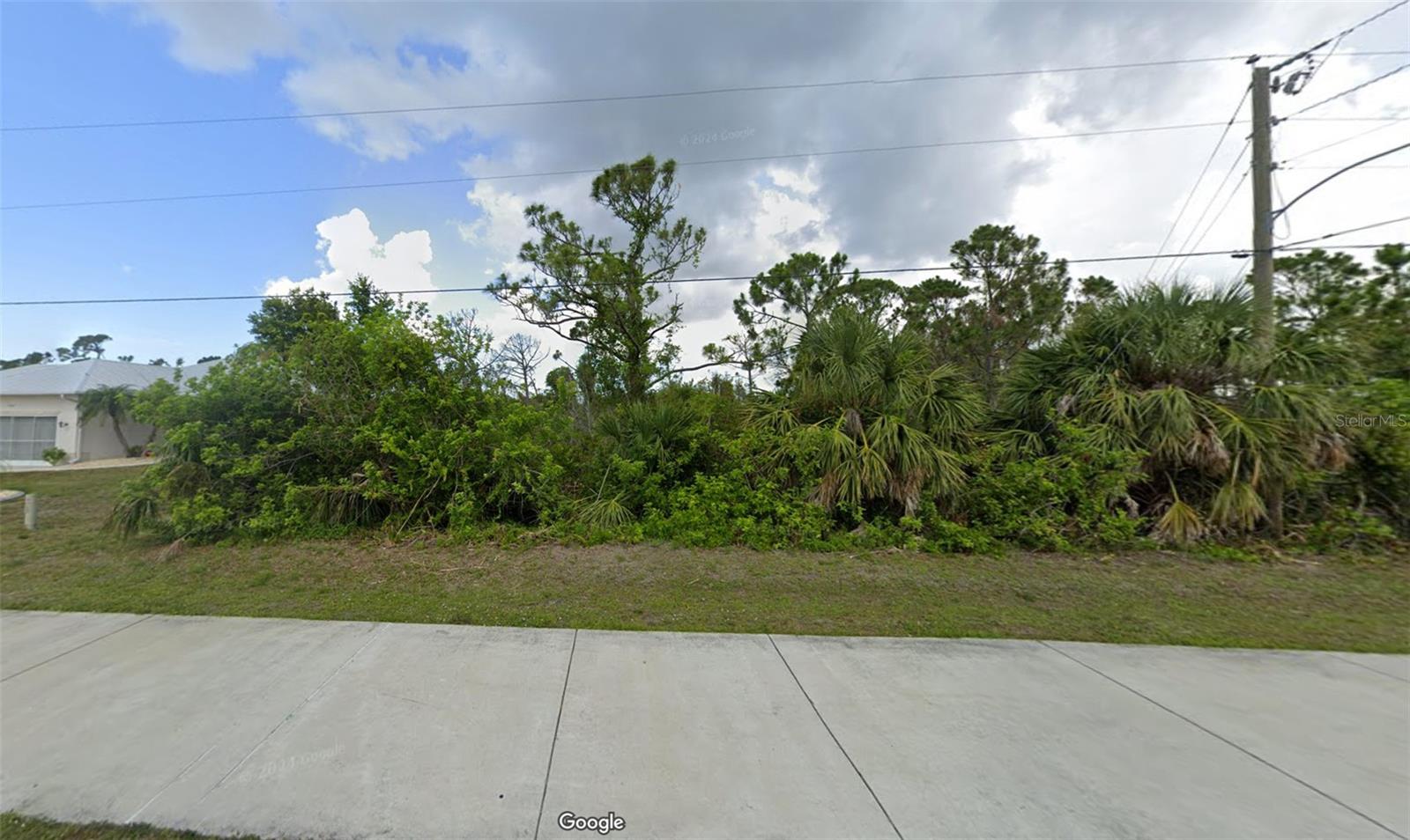9387 HALLENDALE DR Property Photo 1
