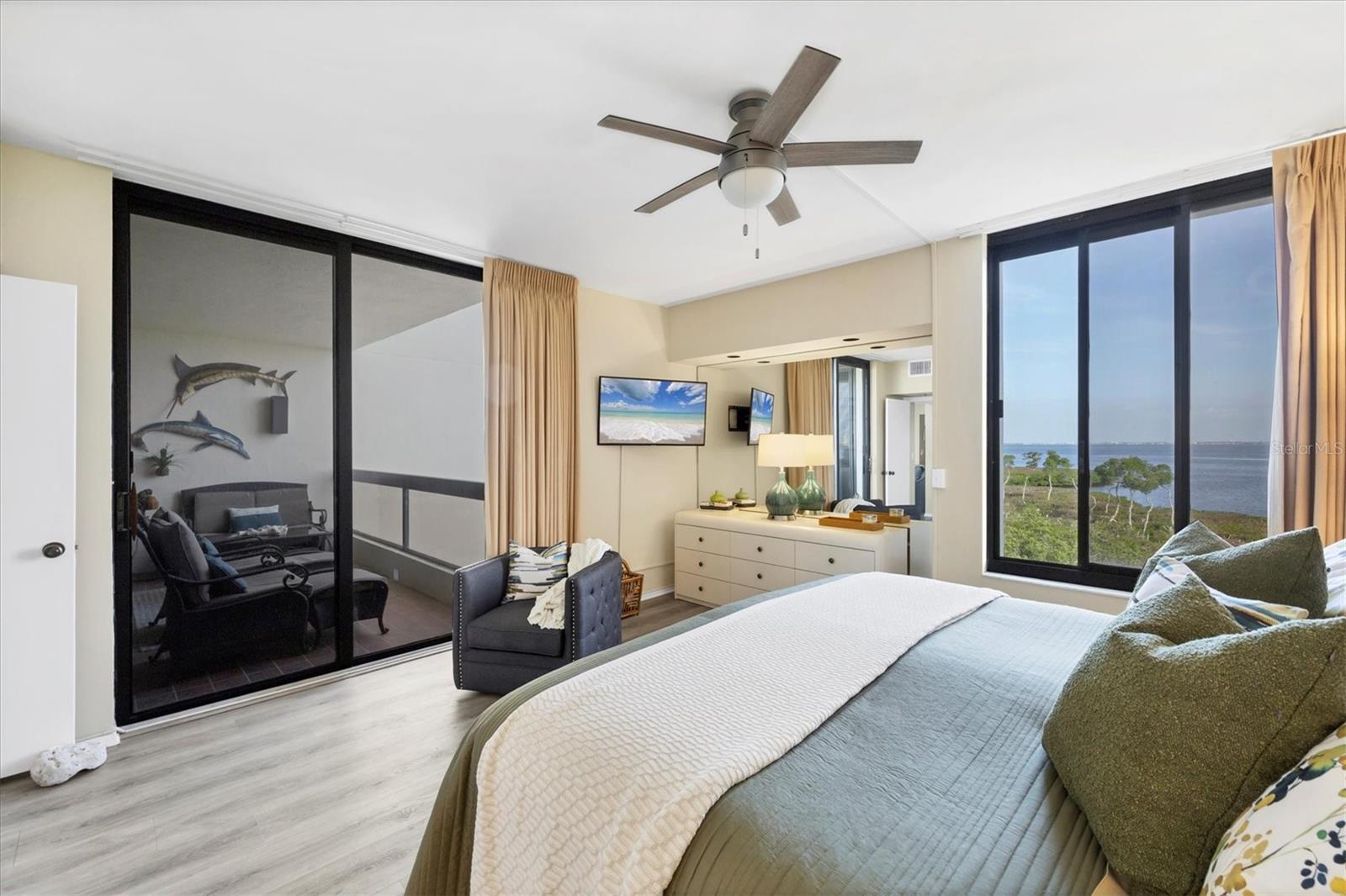 1930 Harbourside Dr #134 Property Photo 17