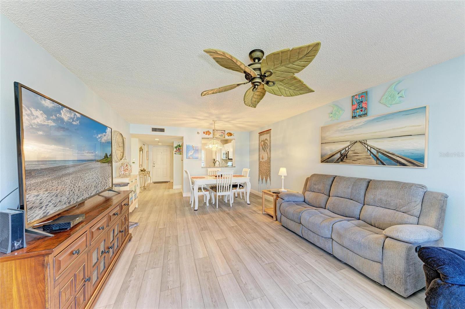3980 Ironwood Cir #206 Property Photo 3