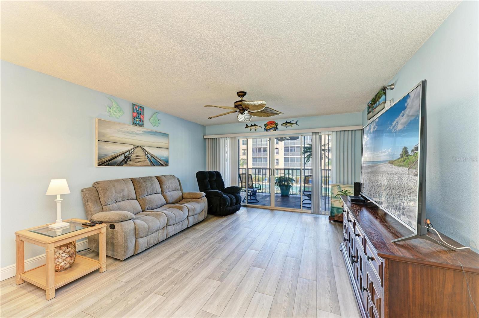 3980 Ironwood Cir #206 Property Photo 4