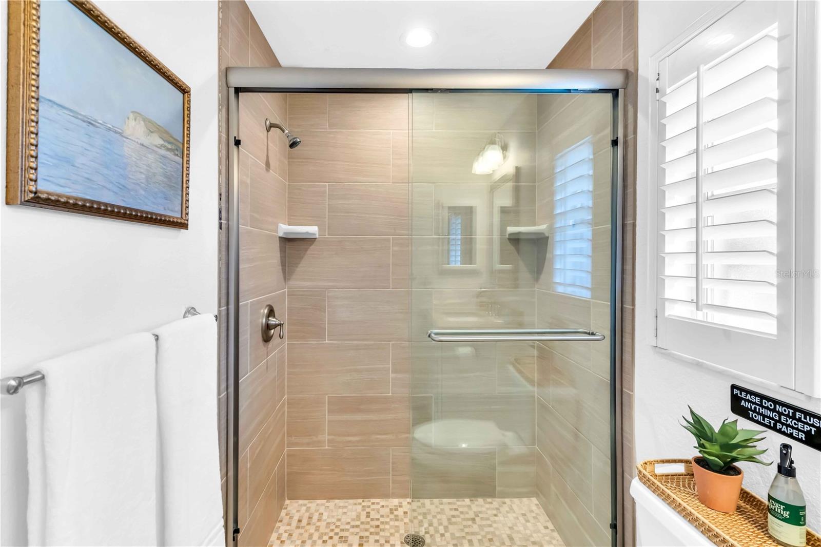2921 Captiva Dr Property Photo 16