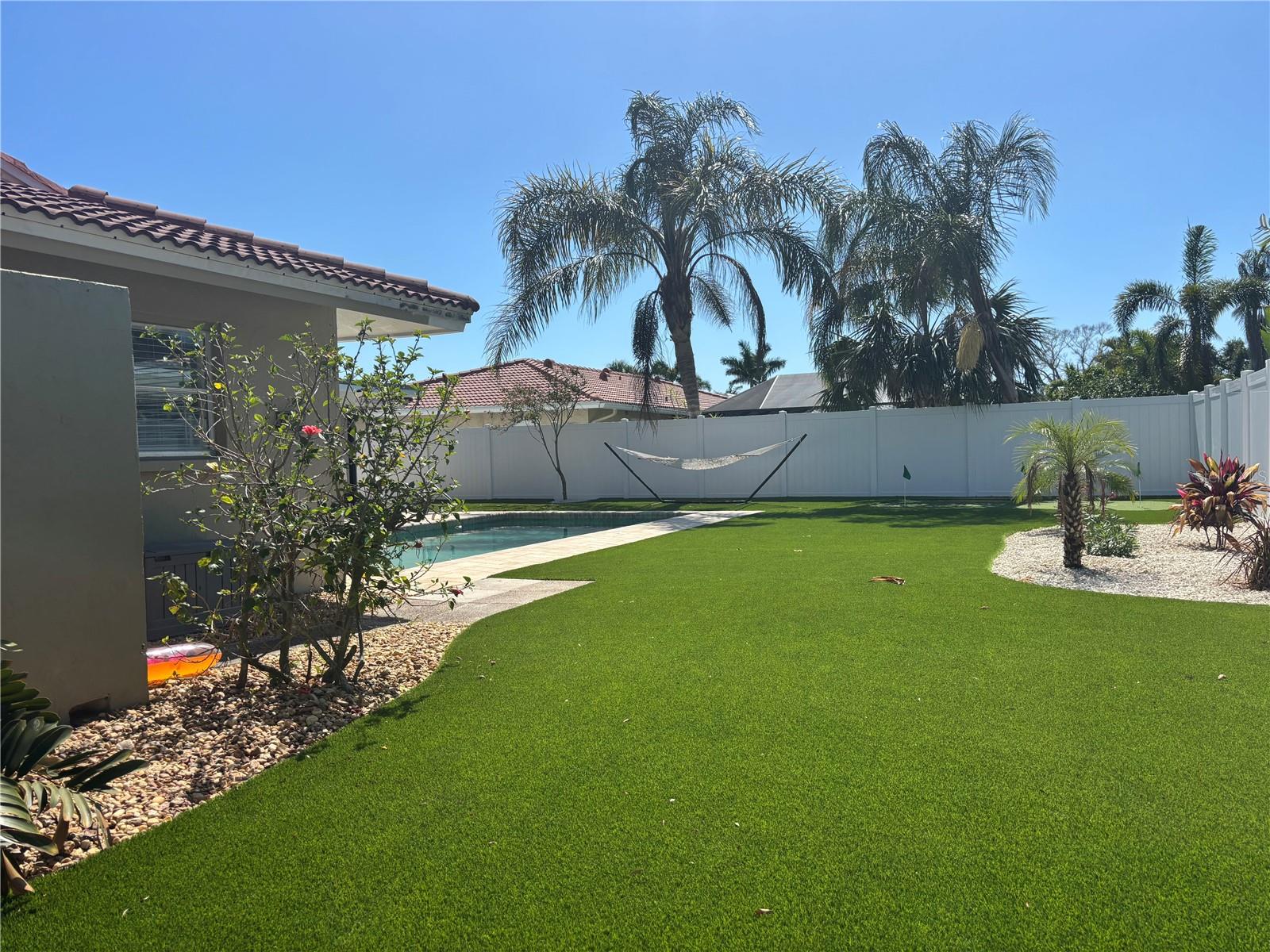 2921 Captiva Dr Property Photo 43