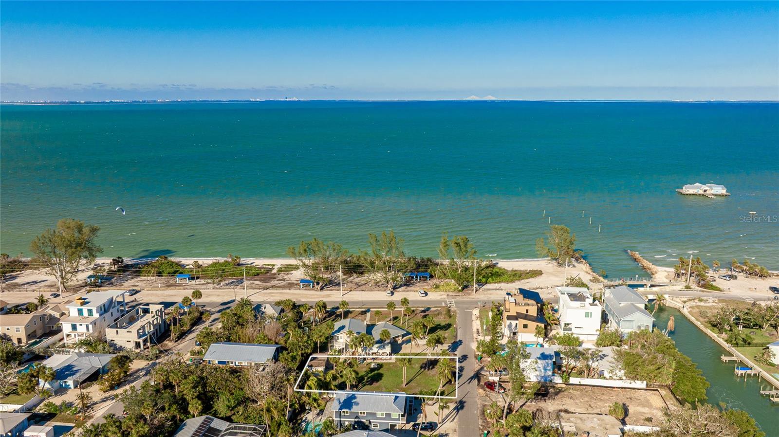 203 N Bay Blvd Property Photo