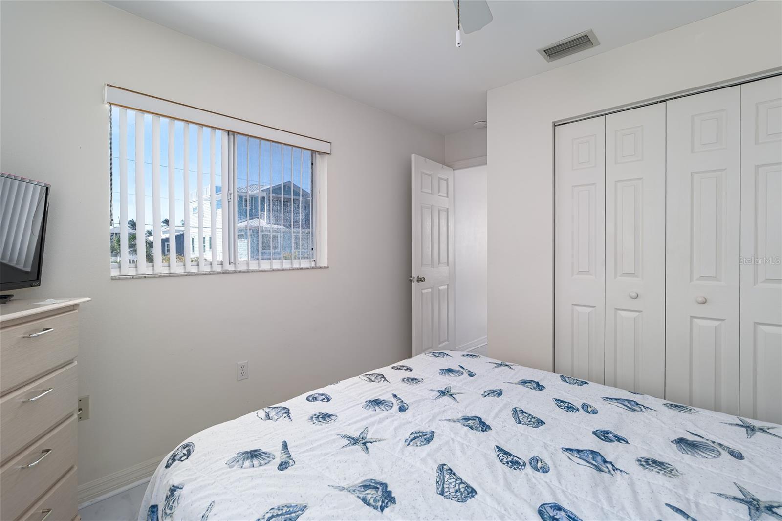 2409 Avenue B Property Photo 12