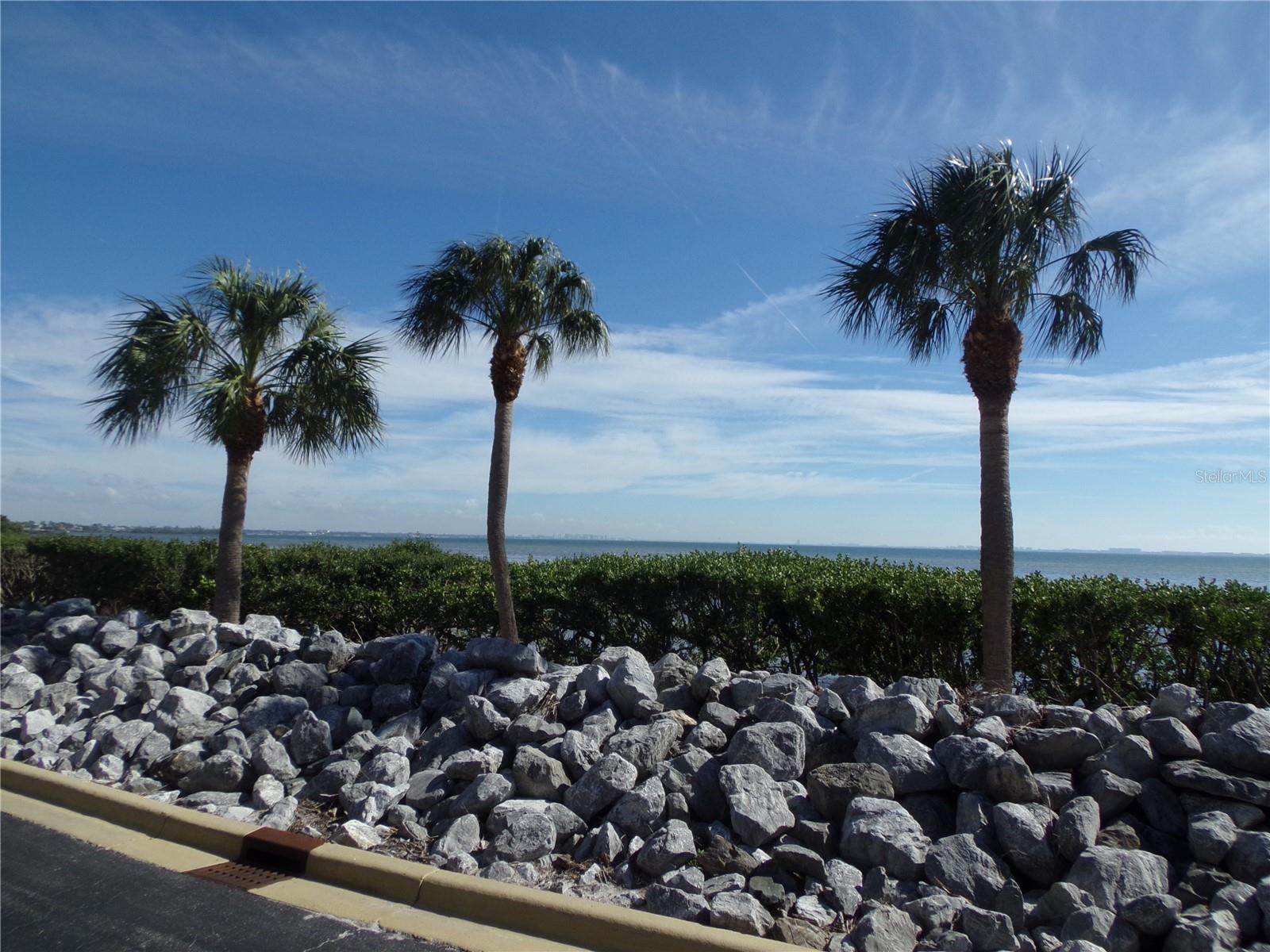 4555 BAY CLUB DR #22 Property Photo 1