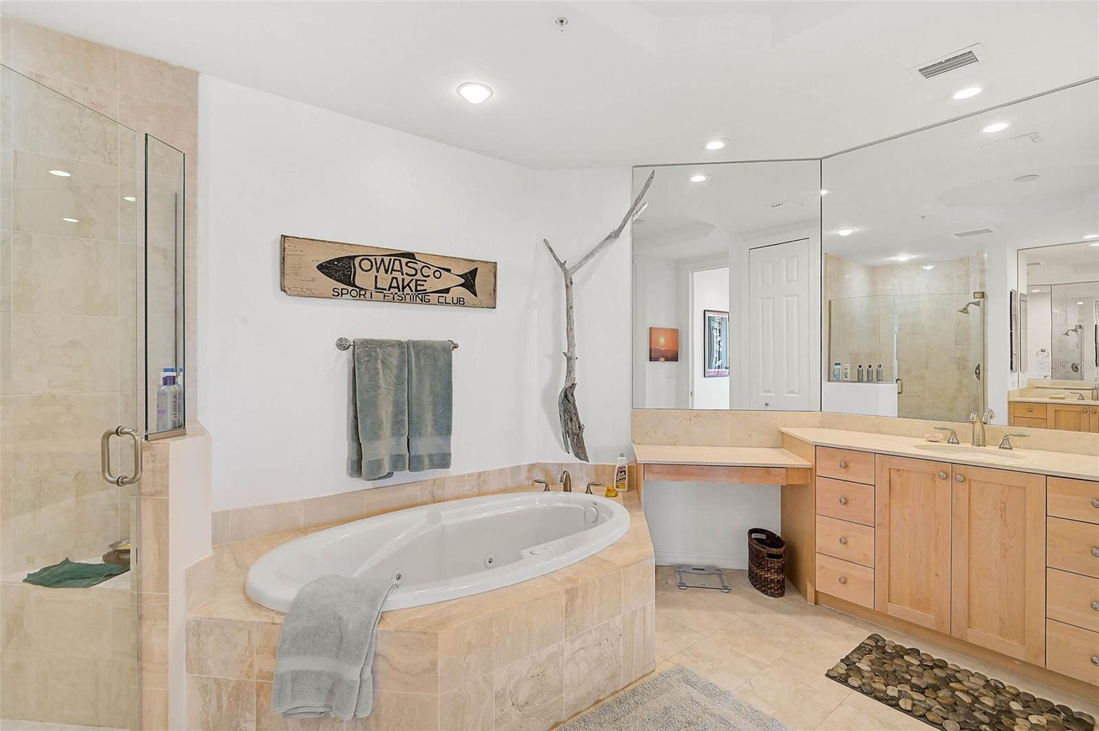 3603 N Point Rd #702 Property Photo 20