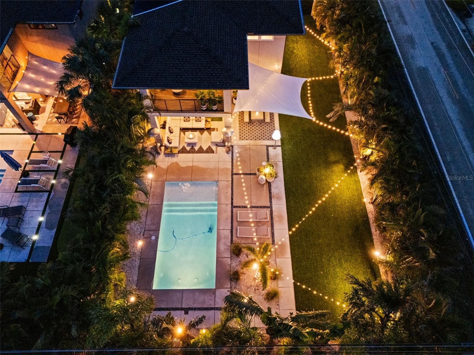 2305 Pine Ter Property Photo 3