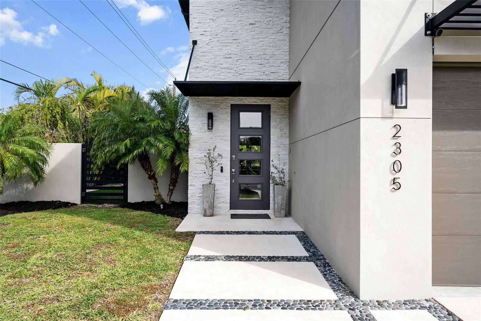 2305 Pine Ter Property Photo 7