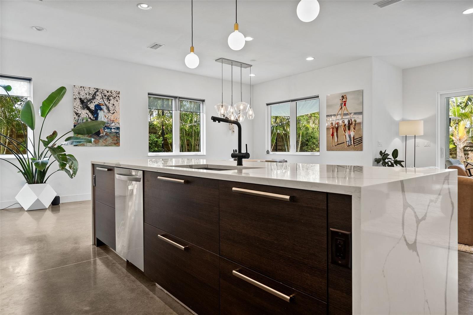 2305 Pine Ter Property Photo 13