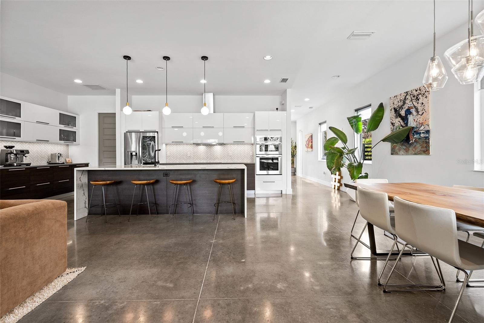 2305 Pine Ter Property Photo 23