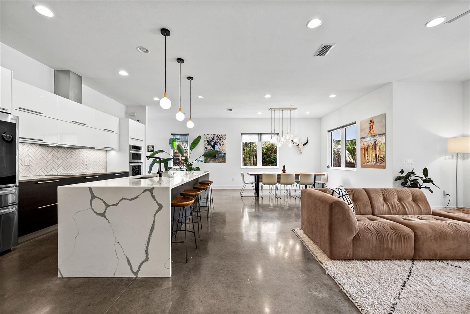 2305 Pine Ter Property Photo 26