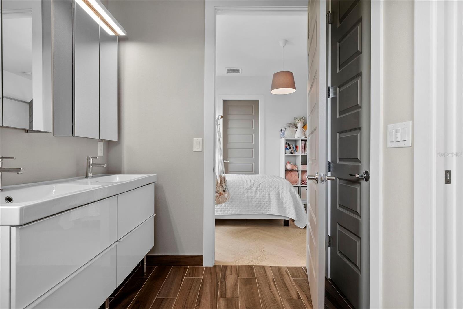 2305 Pine Ter Property Photo 78