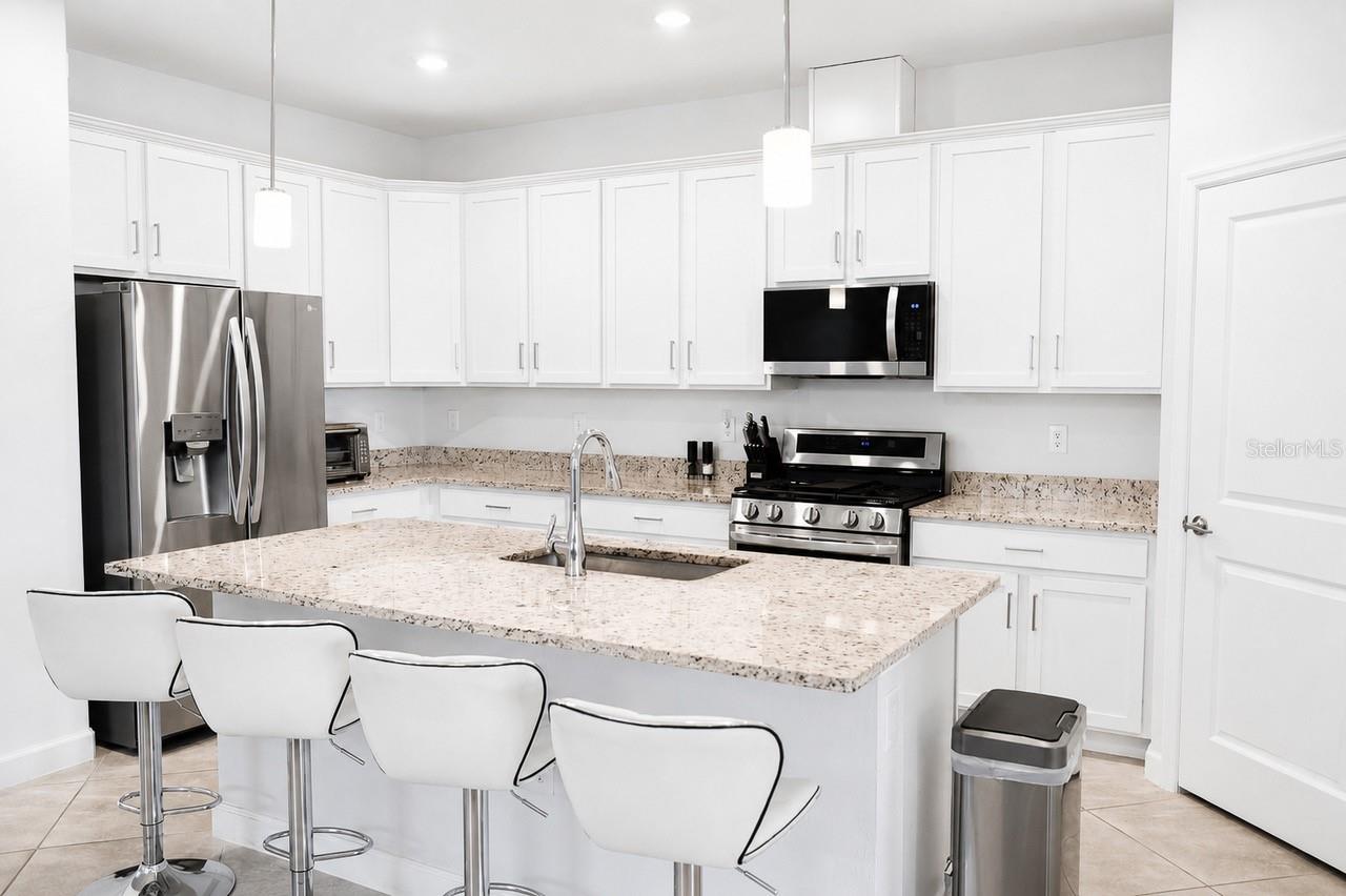 5317 Coral Reef Way Property Photo 6