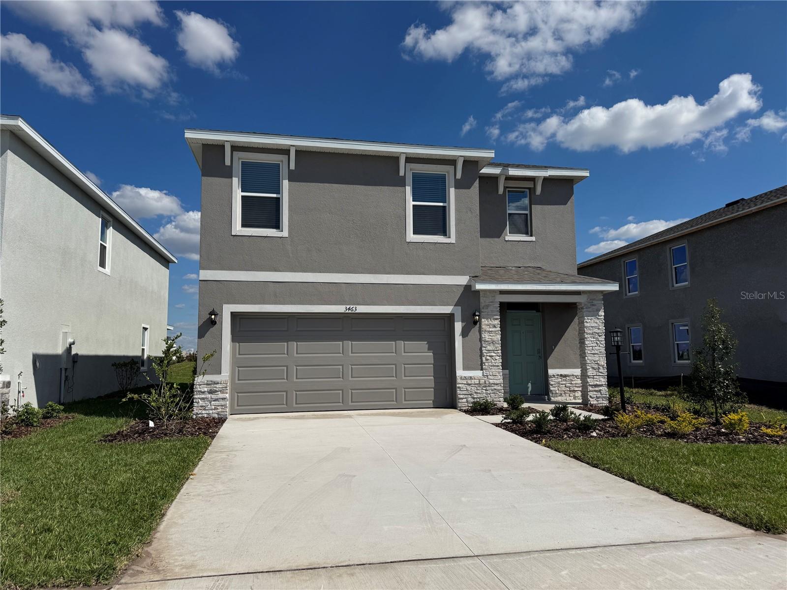 3463 Hilltop Cir Property Photo