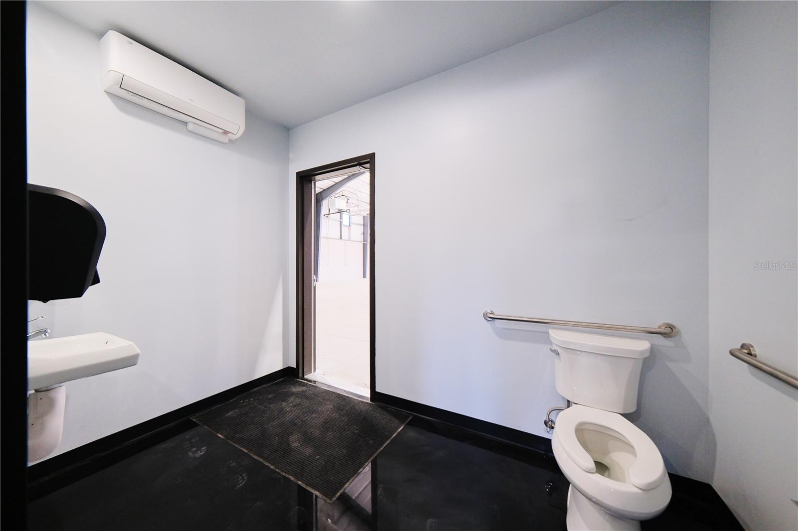 1812 13th St E Property Photo 13