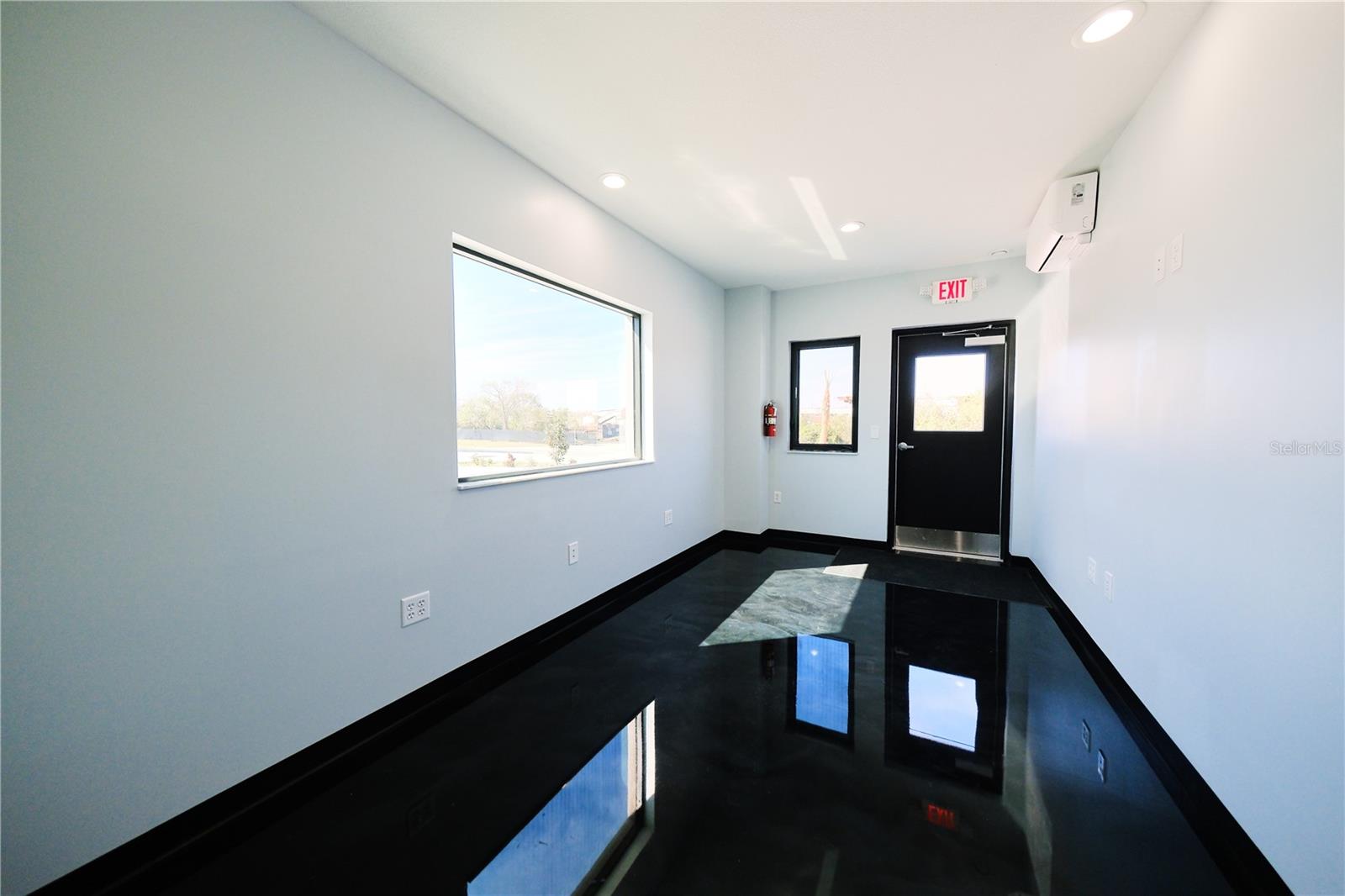 1812 13th St E Property Photo 18