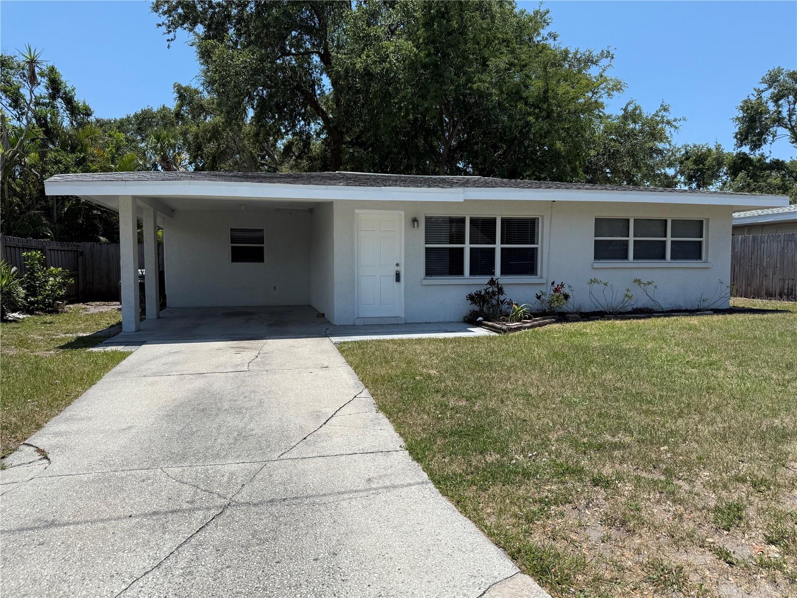 2412 Grove St Property Photo 1