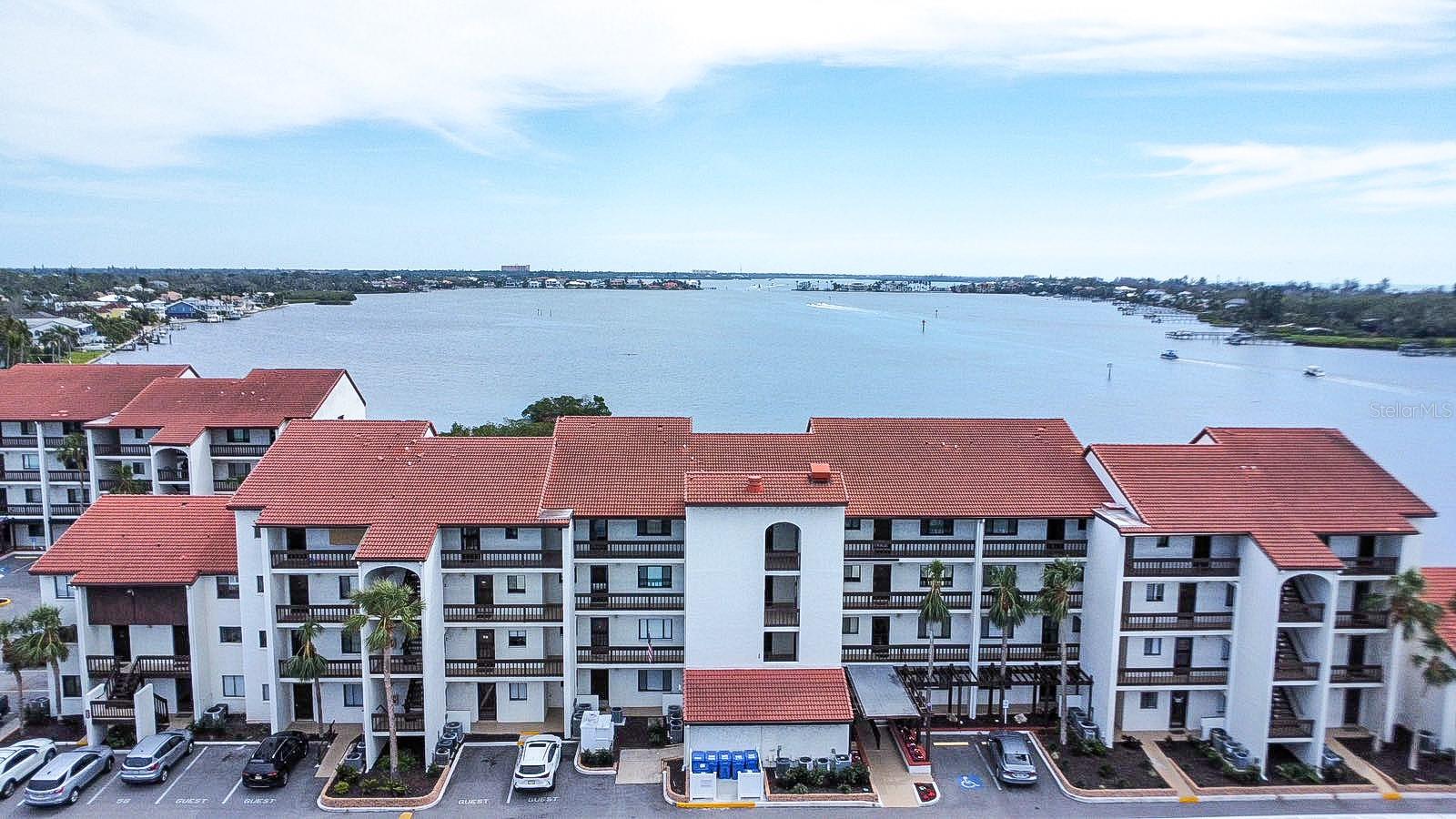 1602 STICKNEY POINT RD #404