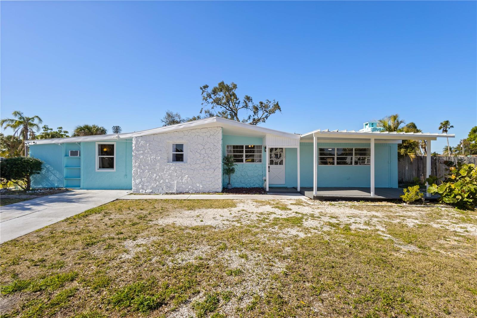 6520 Clemson St Property Photo