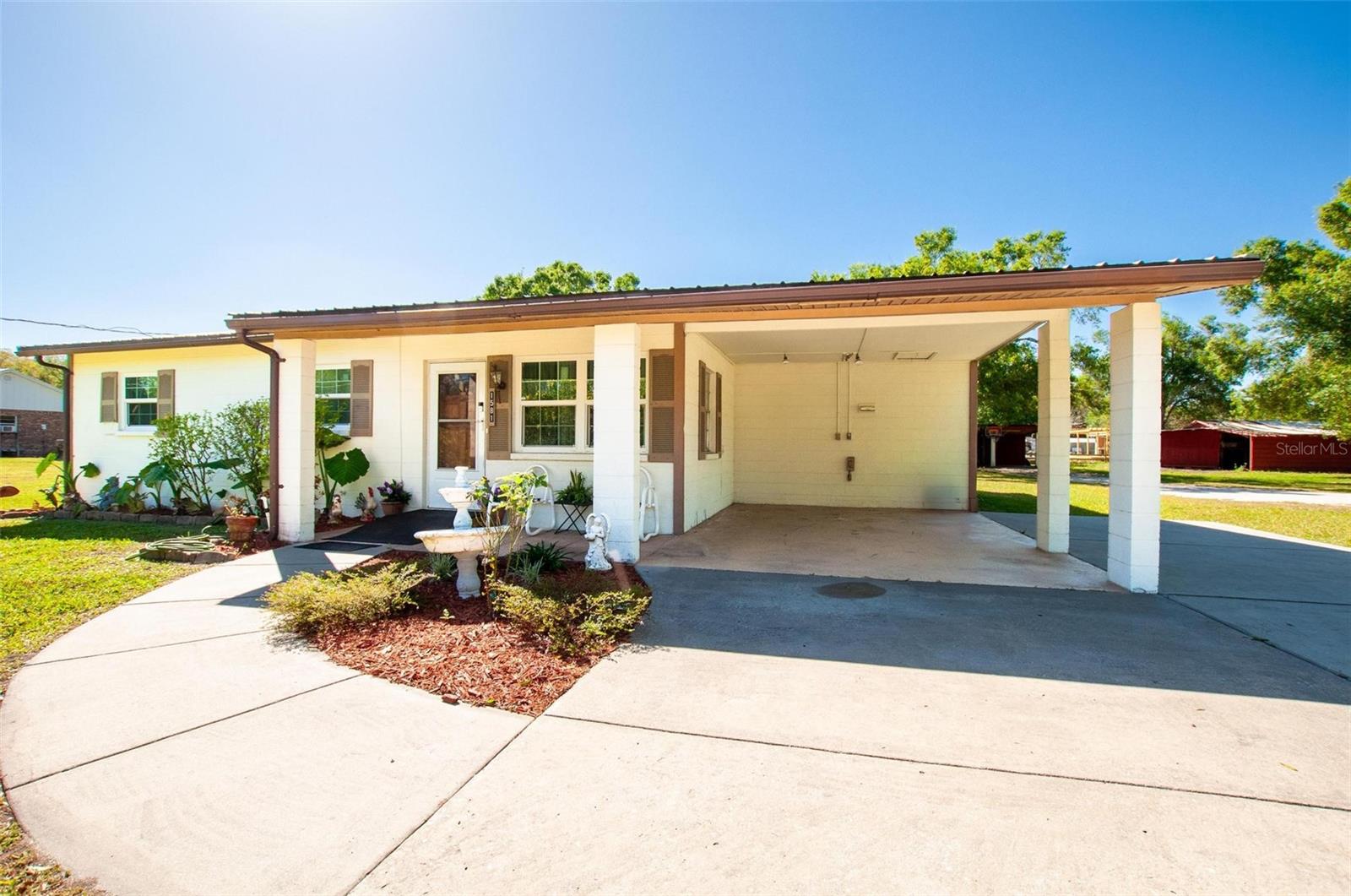 1597 Sw Skates St Property Photo