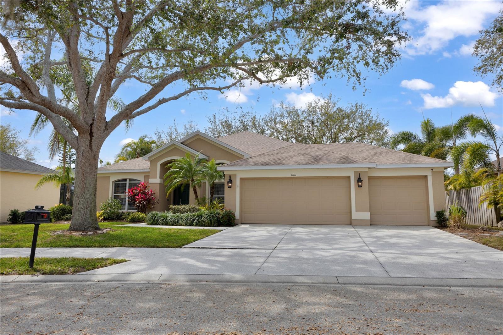 816 Shorecrest Dr Property Photo
