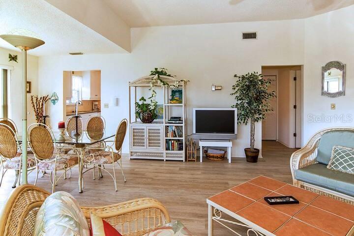 A4643971 Property Photo 11