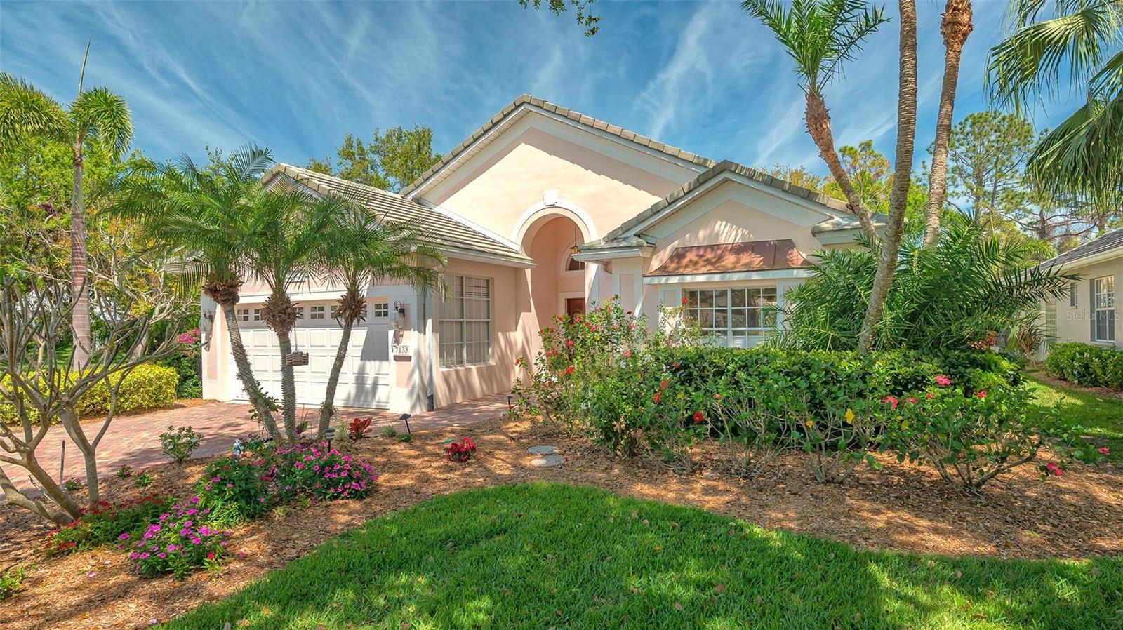 7133 Victoria Cir Property Photo