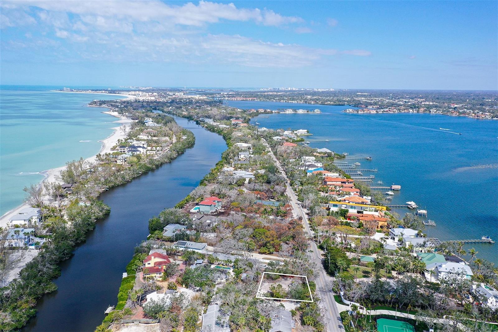 8504 Heron Lagoon Cir Property Photo 2