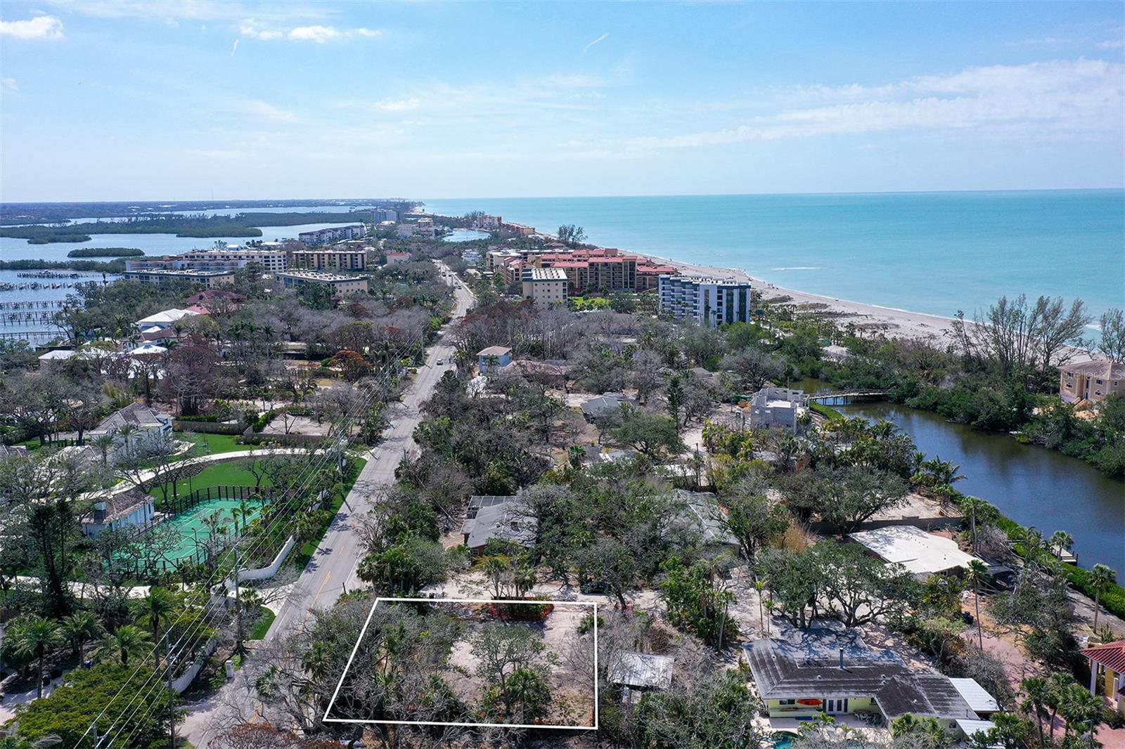 8504 Heron Lagoon Cir Property Photo 17