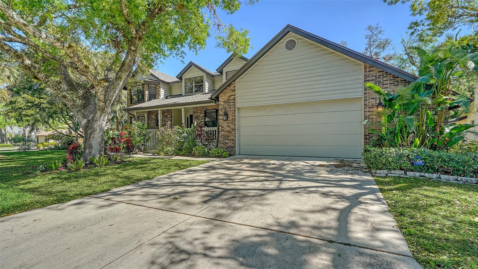 1533 Oak Way Property Photo 1
