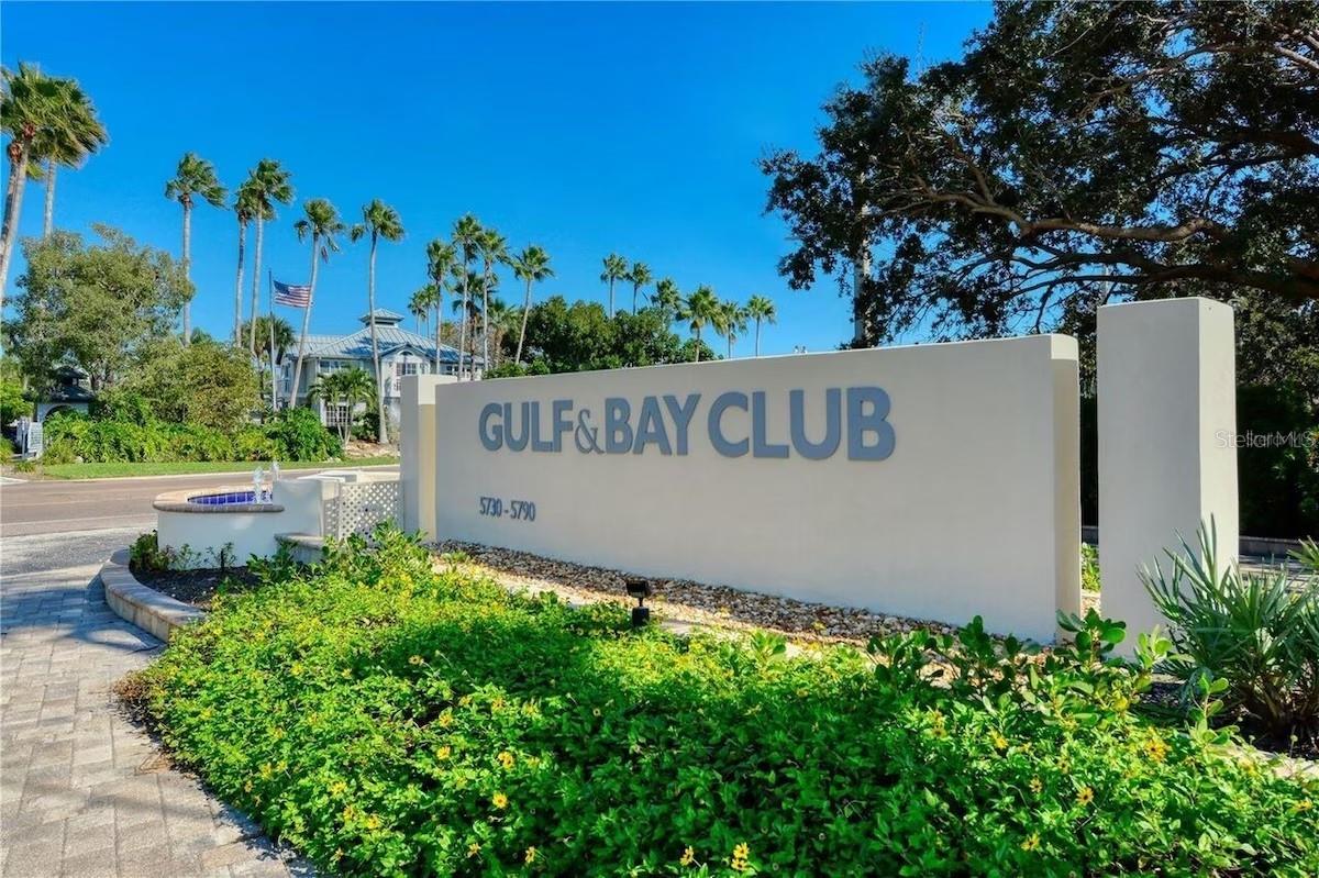 Phillippi Shores Elementary Real Estate Listings Main Image