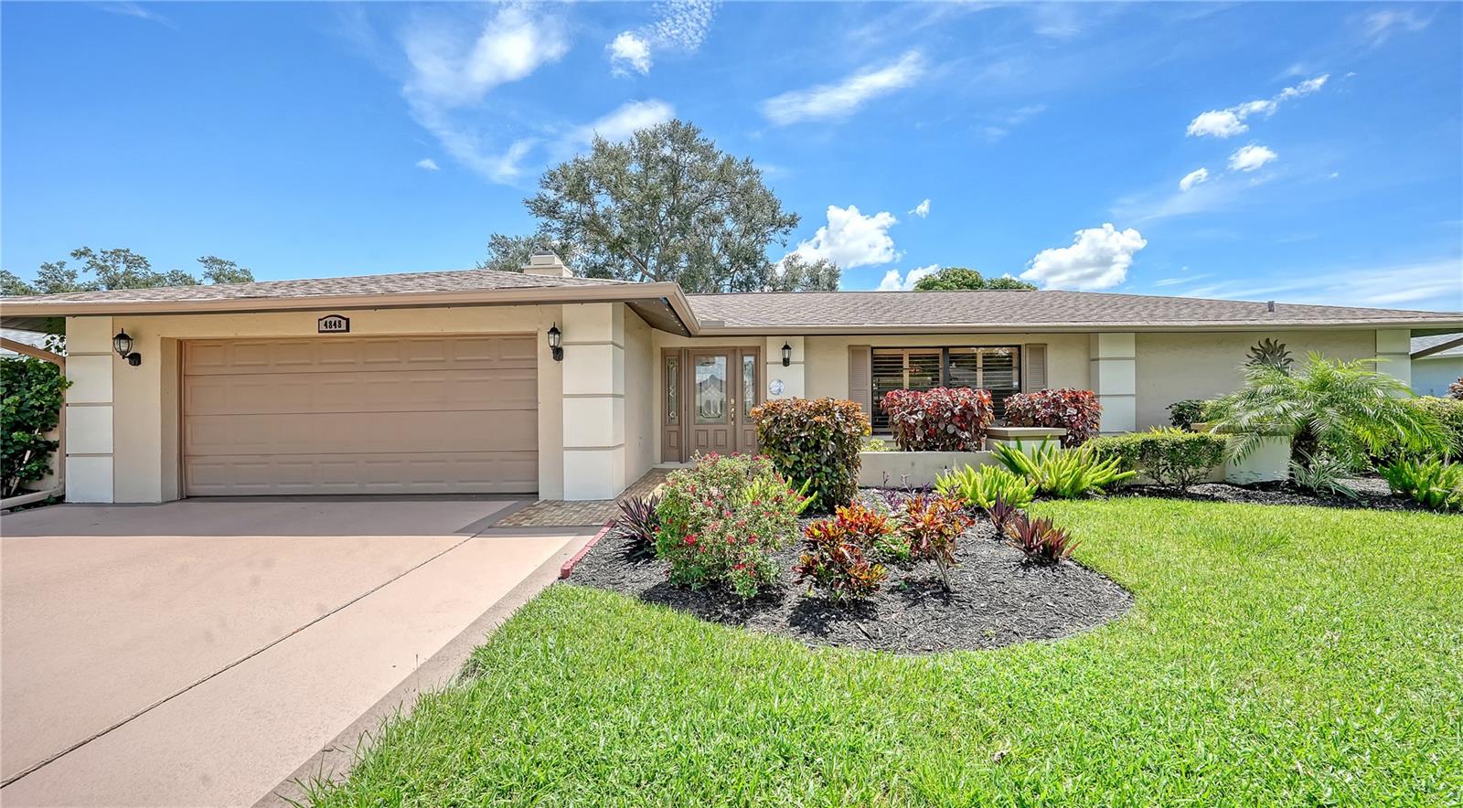 4848 Greywood Ln Property Photo