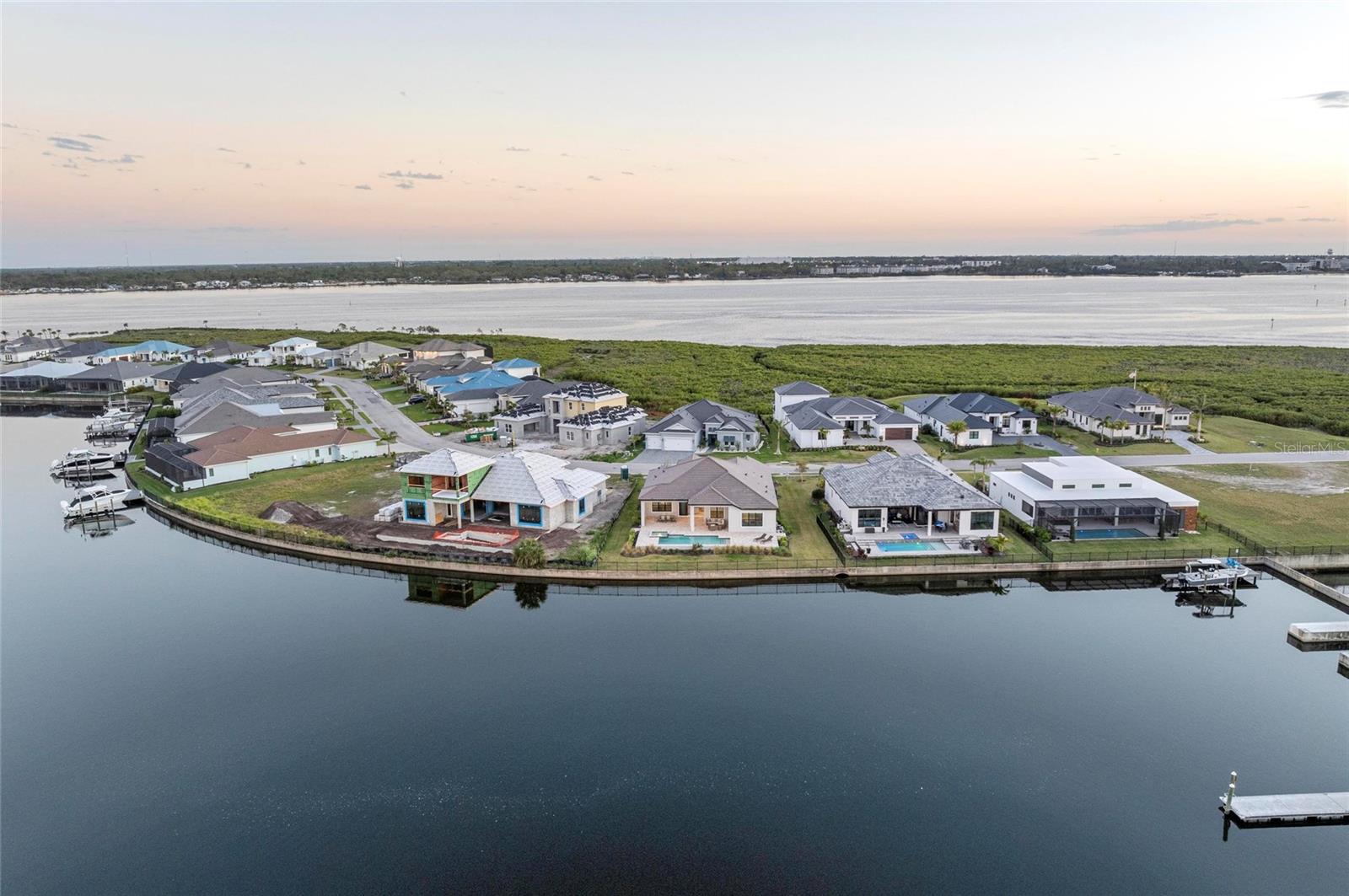 1702 4th St E St E Property Photo 2