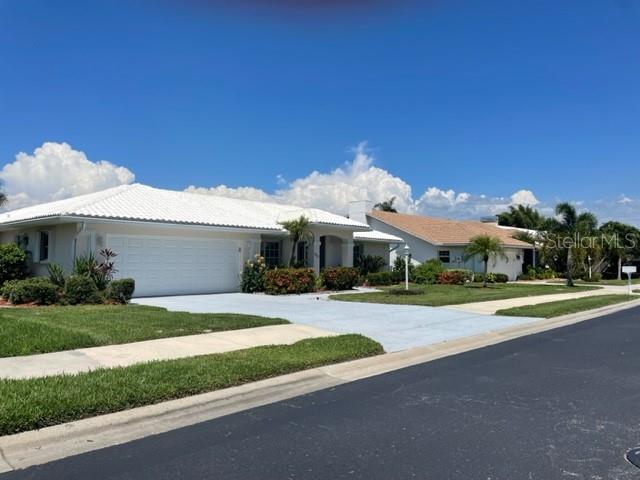 1511 Waterford Dr Property Photo