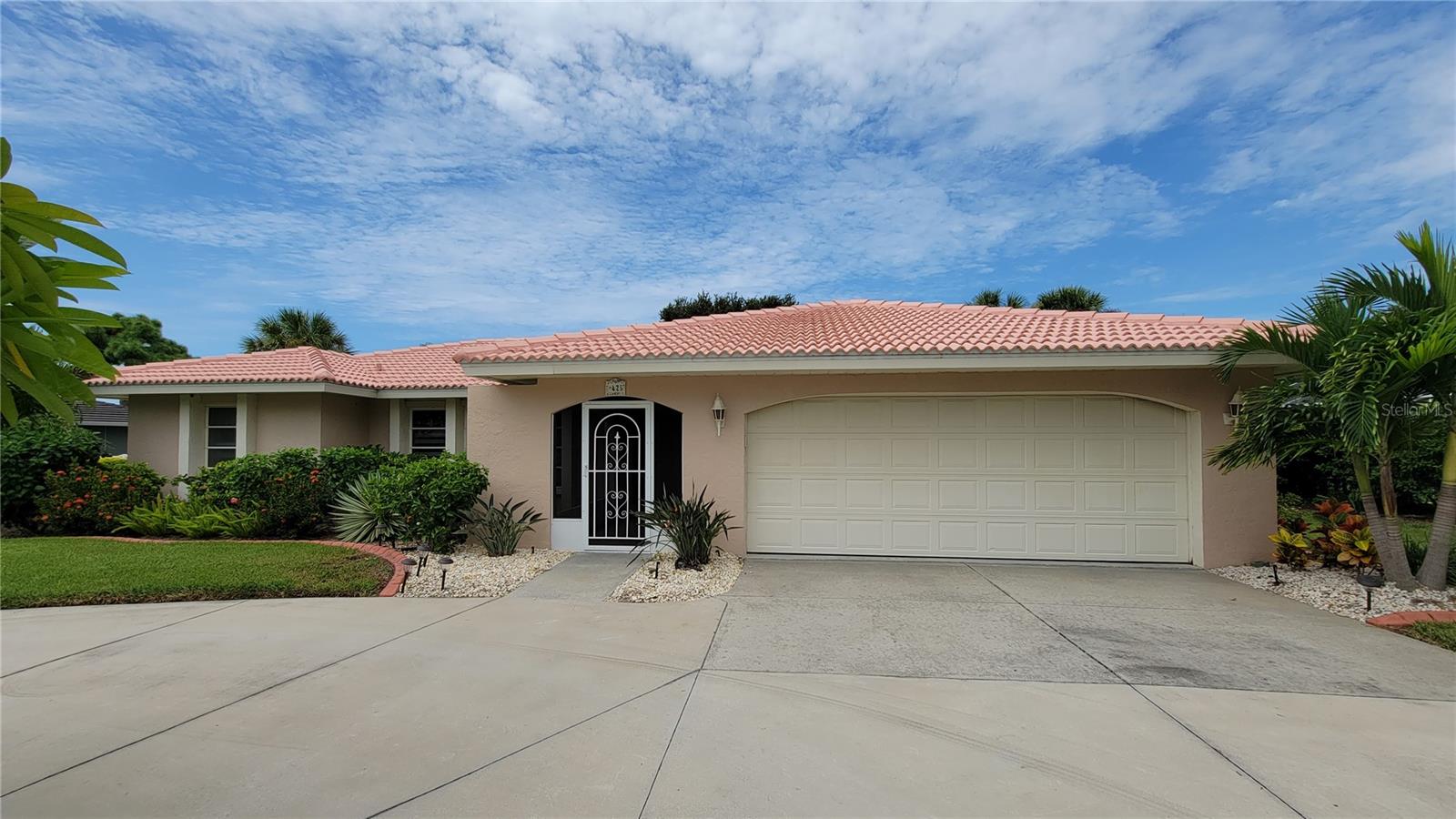 425 E Rossetti Dr Property Photo