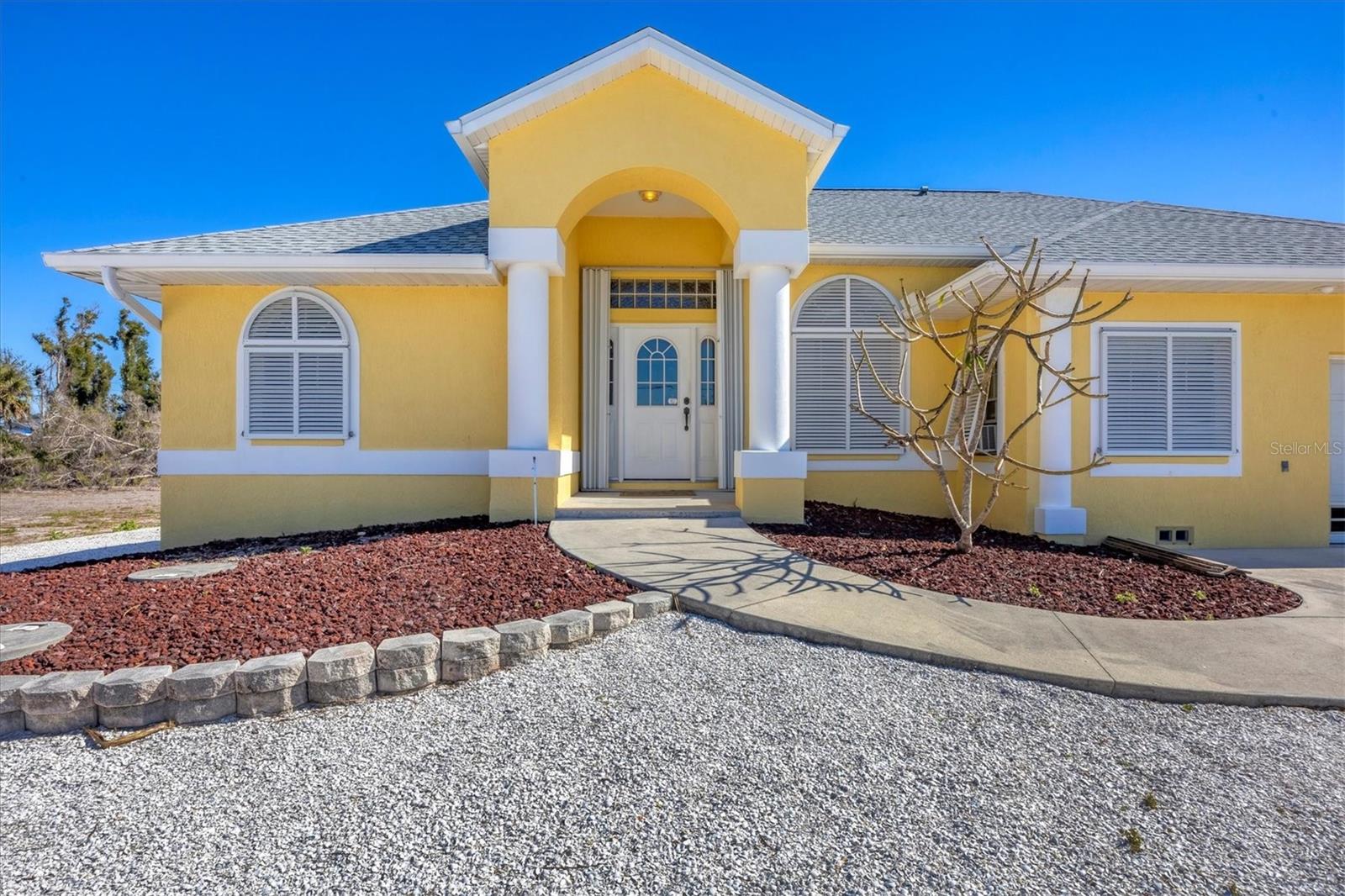 240 Spaniards Rd Property Photo