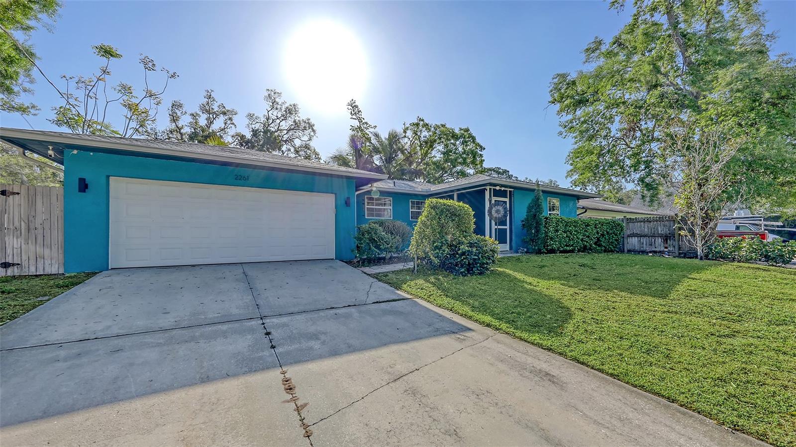 2261 Linwood Dr Property Photo