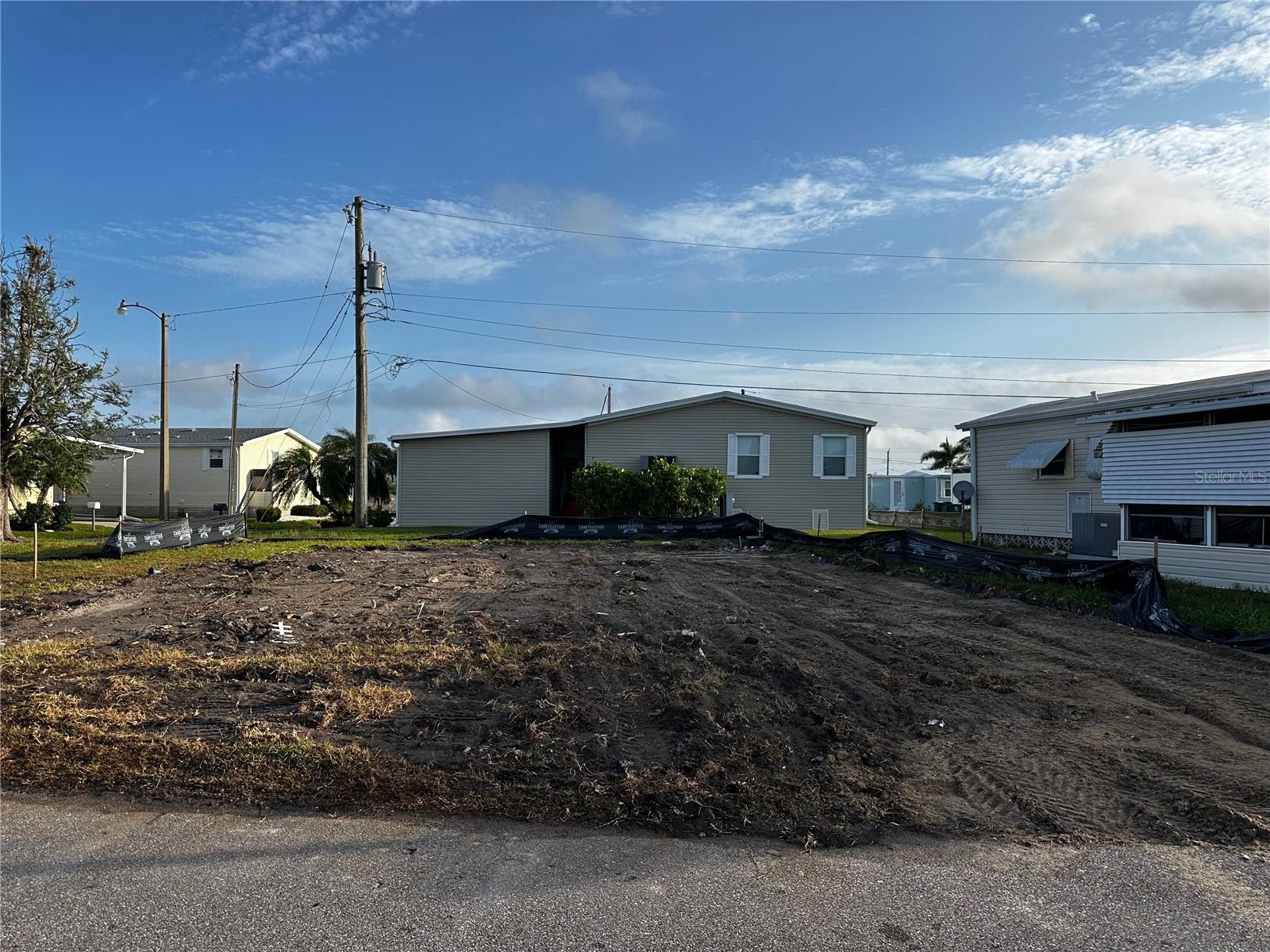 269 Jamaica Dr Property Photo 4