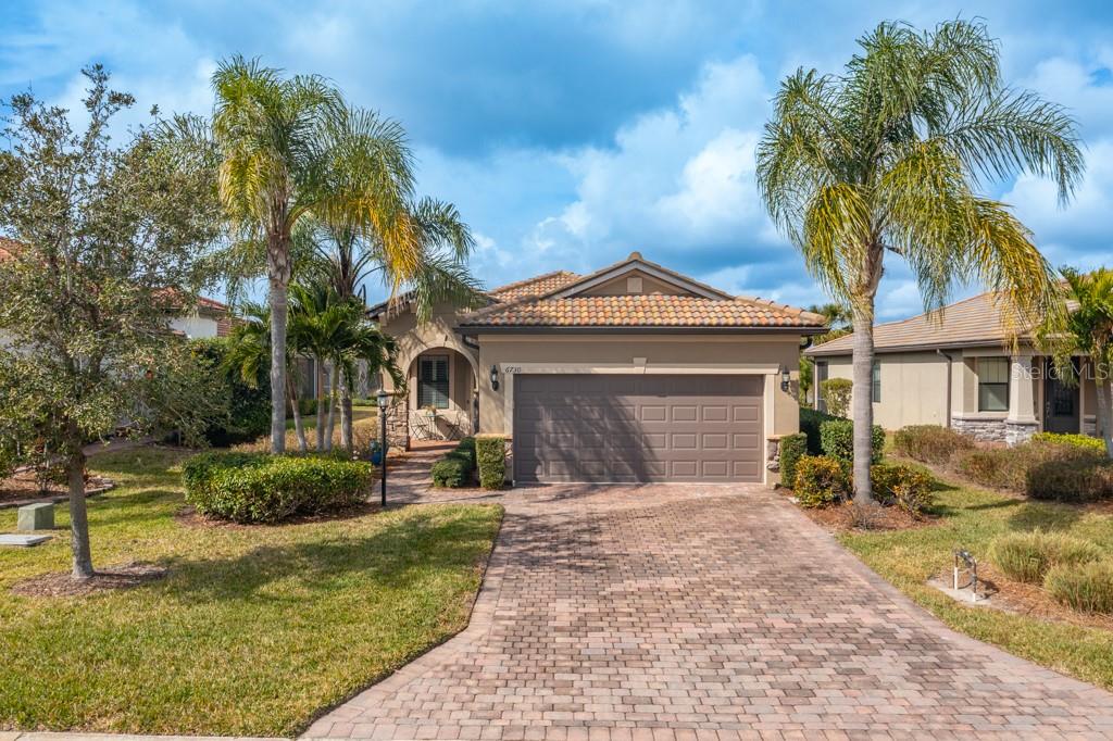 34202 Real Estate Listings Main Image