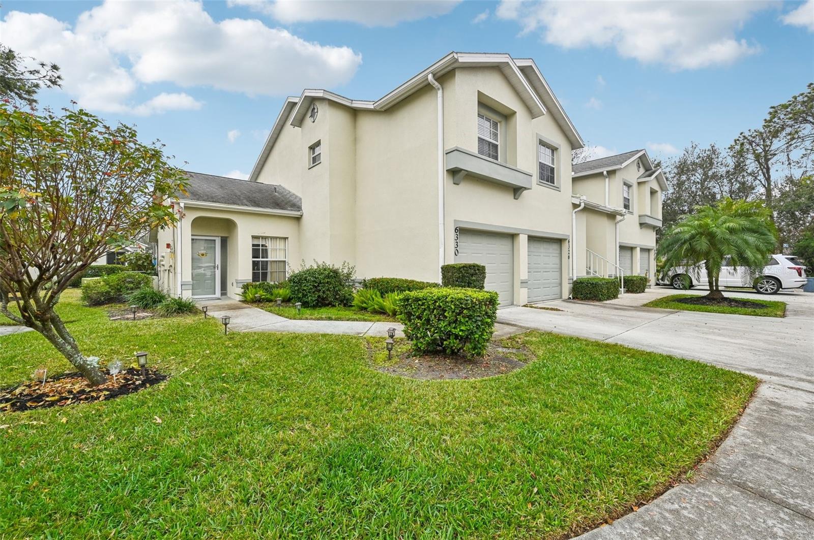 6330 Green Oak Cir #d Property Photo