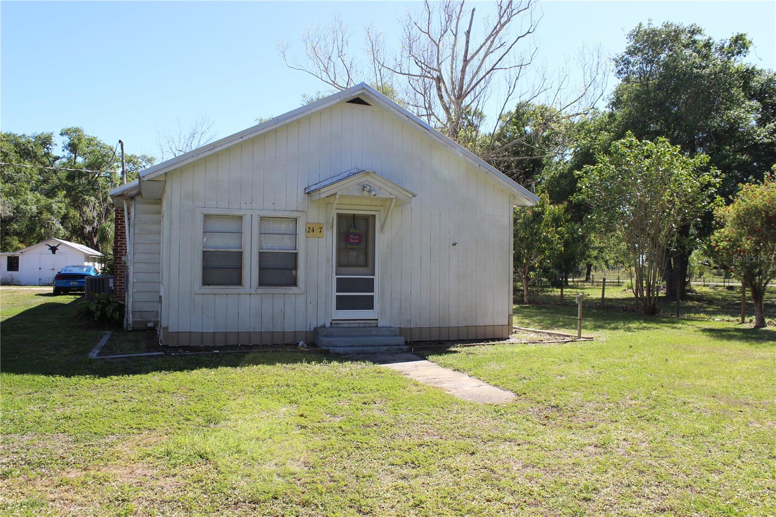 2447 Sw County Road 760a Rd Property Photo 1